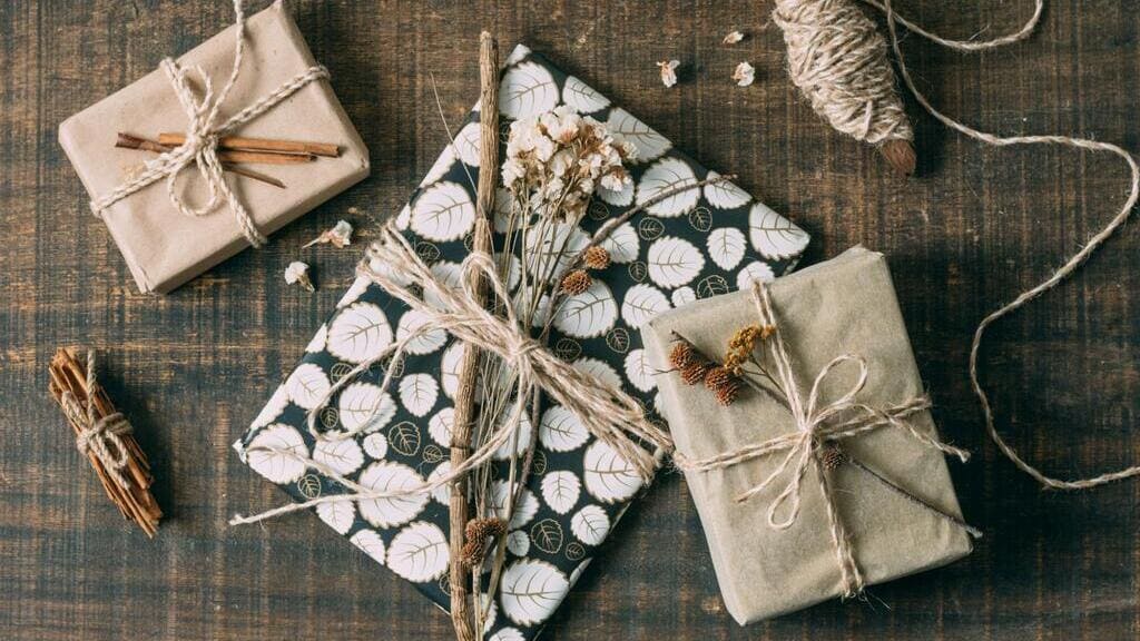 что подарить родным