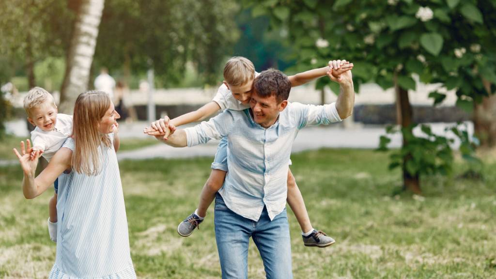 ігри з дітьми на вулиці